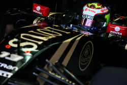 Pastor Maldonado, Lotus F1 E23