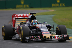 Карлос Сайнс-мл., Scuderia Toro Rosso STR10