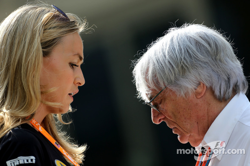 Carmen Jorda, Entwicklungsfahrerin Lotus F1 Team, und Bernie Ecclestone