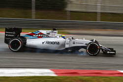 Felipe Massa, Williams FW37 bloque une roue au freinage