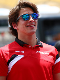 Роберто Мери Manor F1 Team на параде пилотов
