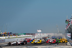Старт: Уилл Пауэр, Team Penske Chevrolet лидирует