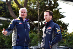 Доктор Хельмут Марко, консультант Red Bull Motorsport с Кристианом Хорнером, руководителем Red Bull Racing