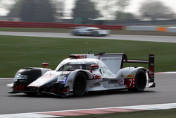 #7 Audi Sport Team Joest Audi R18 e-tron quattro: Marcel Fassler, Andre Lotterer, Benoit TreÌluyer