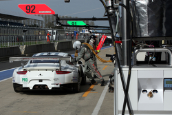 #92 Porsche Team Manthey Porsche 911 RSR : Patrick Pilet,Frederic Makowiecki