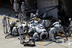 Фелипе Масса, Williams FW37 во время пит-стопа