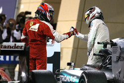 Кими Райкконен, Ferrari and Льюис Хэмилтон, Mercedes AMG F1