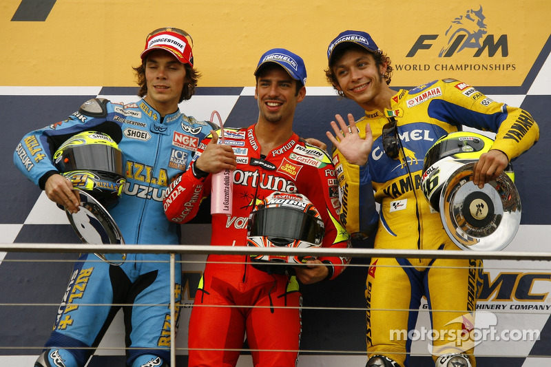 Podio: 1º Marco Melandri, 2º Vermeulen, 3º Valentino Rossi