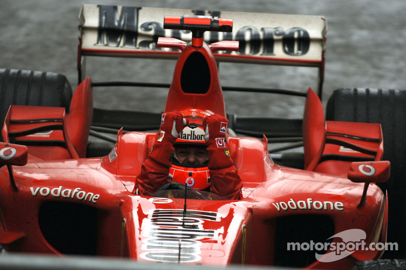 Michael Schumacher: Anos na Ferrari: 1996-2006 / GPs: 179 / Vitórias: 72 / Títulos: 5