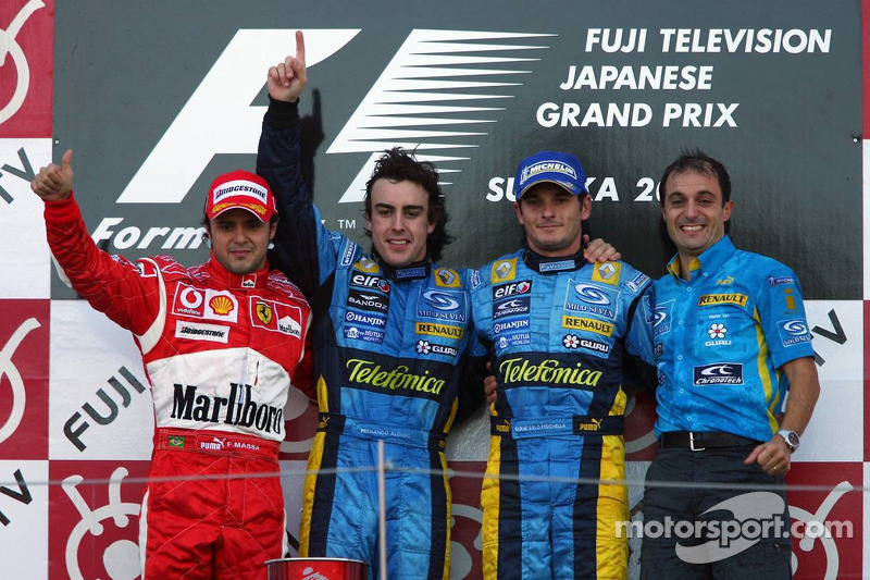 Podio: ganador de la carrera Fernando Alonso, segundo lugar Felipe Massa y tercer lugar Giancarlo Fi