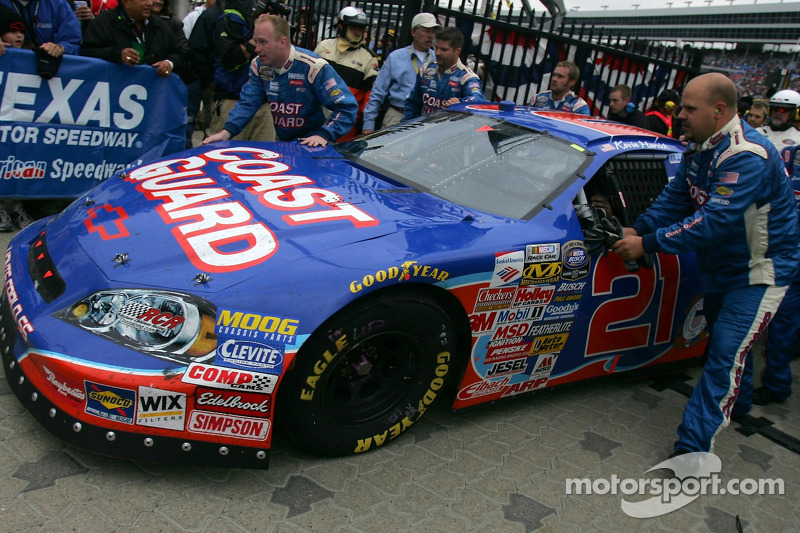 Steve Phelps promoted to NASCAR president, Brent Dewar steps down