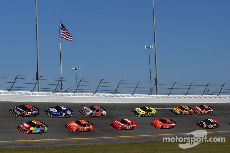 Parade lap at Daytona 500