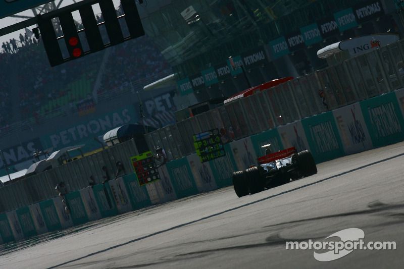 Lewis Hamilton, McLaren Mercedes, MP4-22