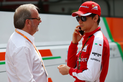 Esteban Gutierrez, pilote d'essais et de réserve Ferrari et Didier Coton, manager de pilotes
