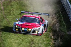 #15 Audi Race Experience Audi R8 LMS ultra: Alex Yoong, Frankie Cheng, Marchy Lee, Shaun Thong goes off-track
