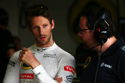 Romain Grosjean, Lotus F1 Team avec Julien Simon-Chautemps, ingénieur de course Lotus F1 Team