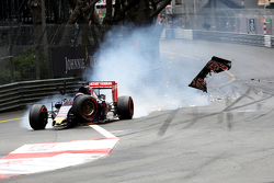 Авария Макса Ферстаппена, Scuderia Toro Rosso и Ромена Грожана, Lotus F1 Team