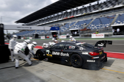 Arrêt aux stands pour Bruno Spengler, BMW Team MTEK BMW M4 DTM