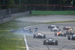 Tatiana Calderon, Carlin Dallara Volkswagen dando vueltas