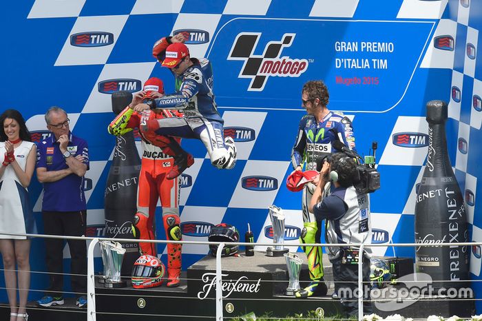Podio: 1º Jorge Lorenzo, 2º Andrea Iannone, 3º Valentino Rossi