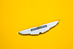 #99 Aston Martin Racing V8 Aston Martin Vantage GTE logo / señalización