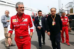 Maurizio Arrivabene, director del equipo Ferrari con Sergio Marchionne, presidente de Ferrari y CEO 