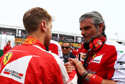Sebastian Vettel, Ferrari avec Maurizio Arrivabene, Ferrari, sur la grille