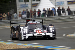 #18 Porsche Team Porsche 919 Hybrid : Romain Dumas, Neel Jani, Marc Lieb