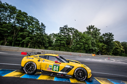 #64 Corvette Racing Corvette C7.R: Джордан Тейлор, Оливер Гэвин, Томми Милнер