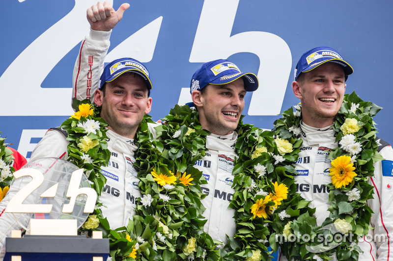 LMP1 pódio: vencedores  Porsche Team: Nico Hulkenberg, Nick Tandy, Earl Bamber