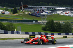 Себастьян Феттель, Ferrari SF15-T