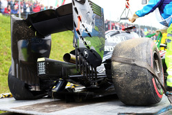 A McLaren MP4-30 de Fernando Alonso danificada