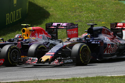 Daniil Kvyat, Red Bull Racing RB11 and Max Verstappen, Scuderia Toro Rosso STR10 battle for position