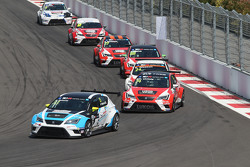 Andrea Belicchi, SEAT Leon, Target Competition e Pepe Oriola, SEAT Leon, Craft Bamboo Racing LUKOIL