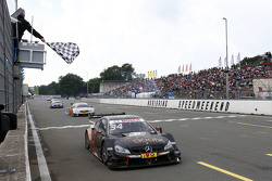 #94 Pascal Wehrlein, HWA AG Mercedes-AMG C63 DTM