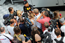 Lewis Hamilton, Mercedes AMG F1, concede entrevista