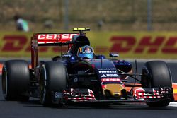 Carlos Sainz Jr., Scuderia Toro Rosso STR10