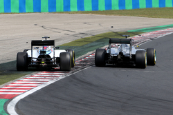 Valtteri Bottas, Williams F1 Team et Lewis Hamilton, Mercedes AMG F1 Team