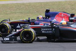 Фернандо Алонсо, McLaren Honda и Макс Ферстаппен, Scuderia Toro Rosso