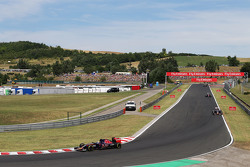 Carlos Sainz Jr., Scuderia Toro Rosso STR10