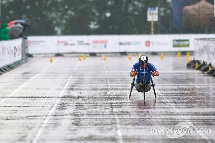 Alex Zanardi compite en el Campeonato del Mundo de Para-Ciclismo UCI