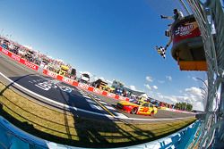 Joey Logano, equipo Penske Ford se lleva la victoria