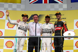 Le vainqueur Lewis Hamilton, Mercedes AMG F1, le deuxième, Nico Rosberg, Mercedes AMG F1 et le troisième, Romain Grosjean, Lotus F1 E23