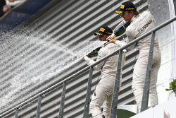 Lewis Hamilton e Nico Rosberg, Mercedes AMG F1 W06