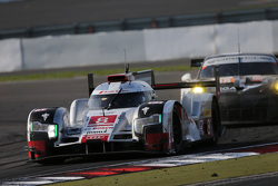 #8 Audi Sport Team Joest Audi R18 e-tron quattro: Lucas di Grassi, Loic Duval, Oliver Jarvis