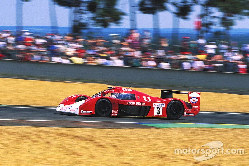 #3 Toyota Motorsport Toyota GT-One: Ukyo Katayama, Keiichi Tsuchiya, Toshio Suzuki