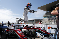 1. im 3. Rennen: Felix Rosenqvist, Prema Powerteam Dallara Mercedes-Benz