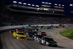 Start: Kyle Busch, Joe Gibbs Racing Toyota leads