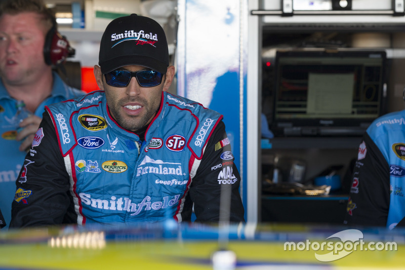17° - Aric Almirola ganhou US$ 5.598.831
