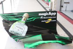 Motorsport.com logo en el auto de ESM